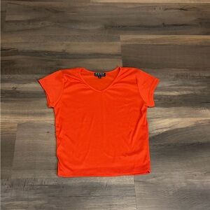 Poof! Women's Bright Orange V-Neck Short Sleeve Top Size Medium